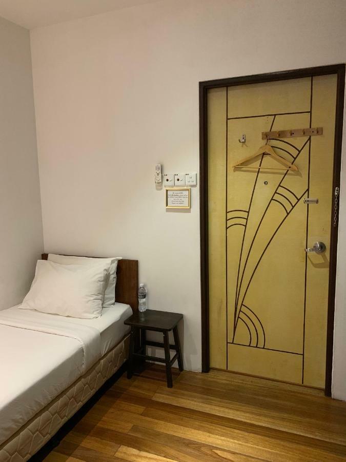 My Place Hotel & Lodge Kuching Esterno foto