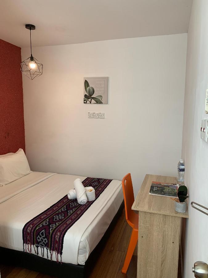 My Place Hotel & Lodge Kuching Esterno foto