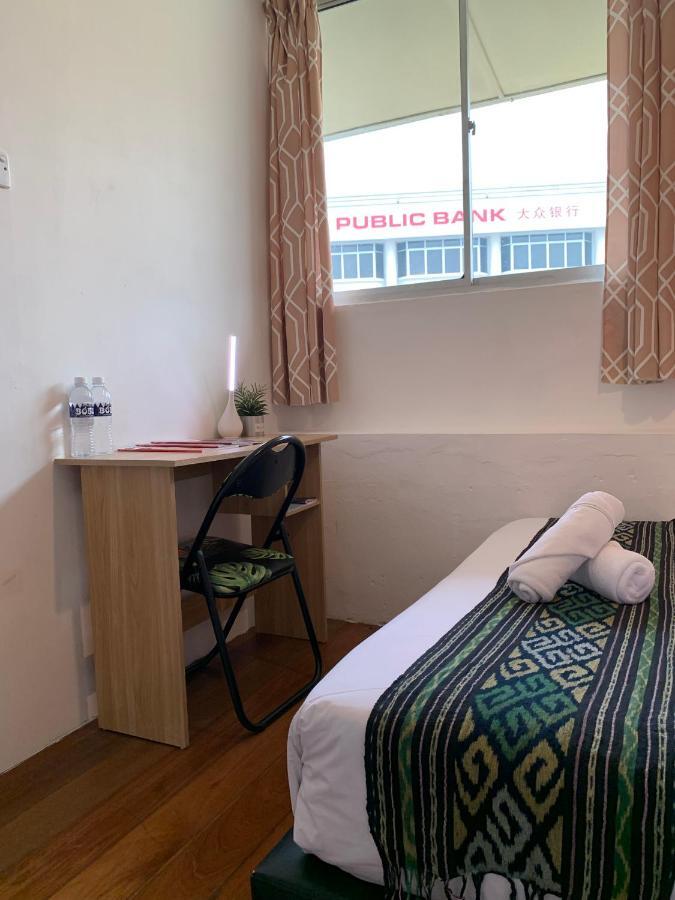 My Place Hotel & Lodge Kuching Esterno foto