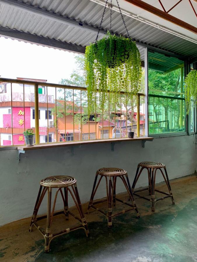 My Place Hotel & Lodge Kuching Esterno foto